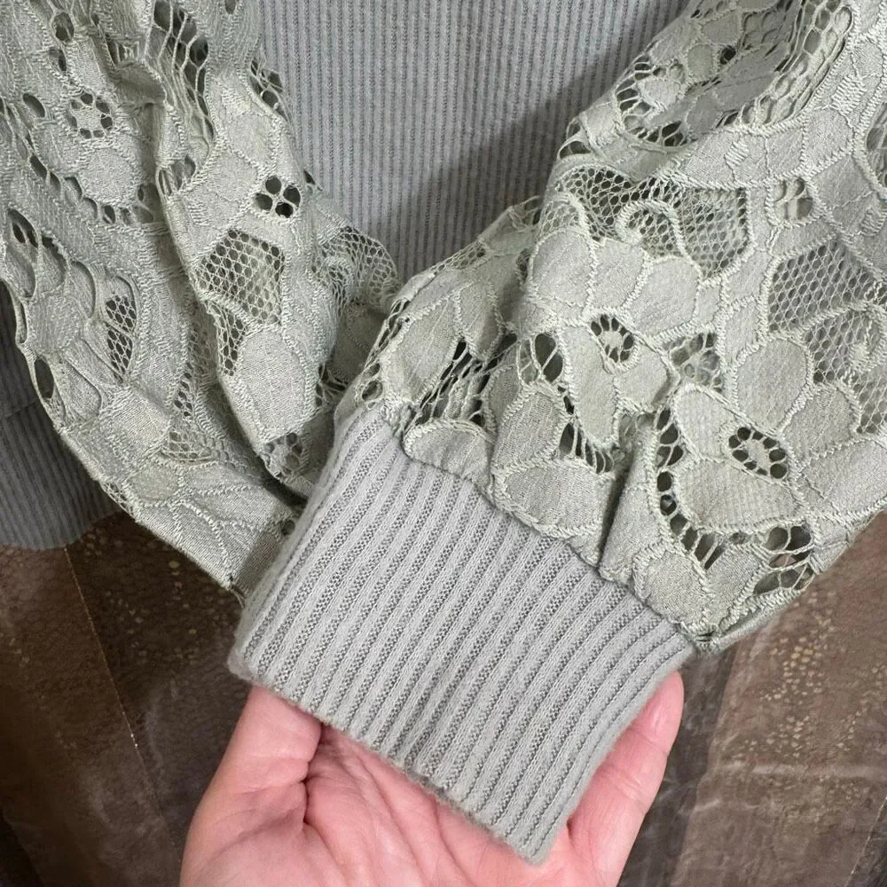 Daytrip BKE Sage Green Floral Lace Sleeve Ribbed Blouse Top Small - Picture 5 of 10